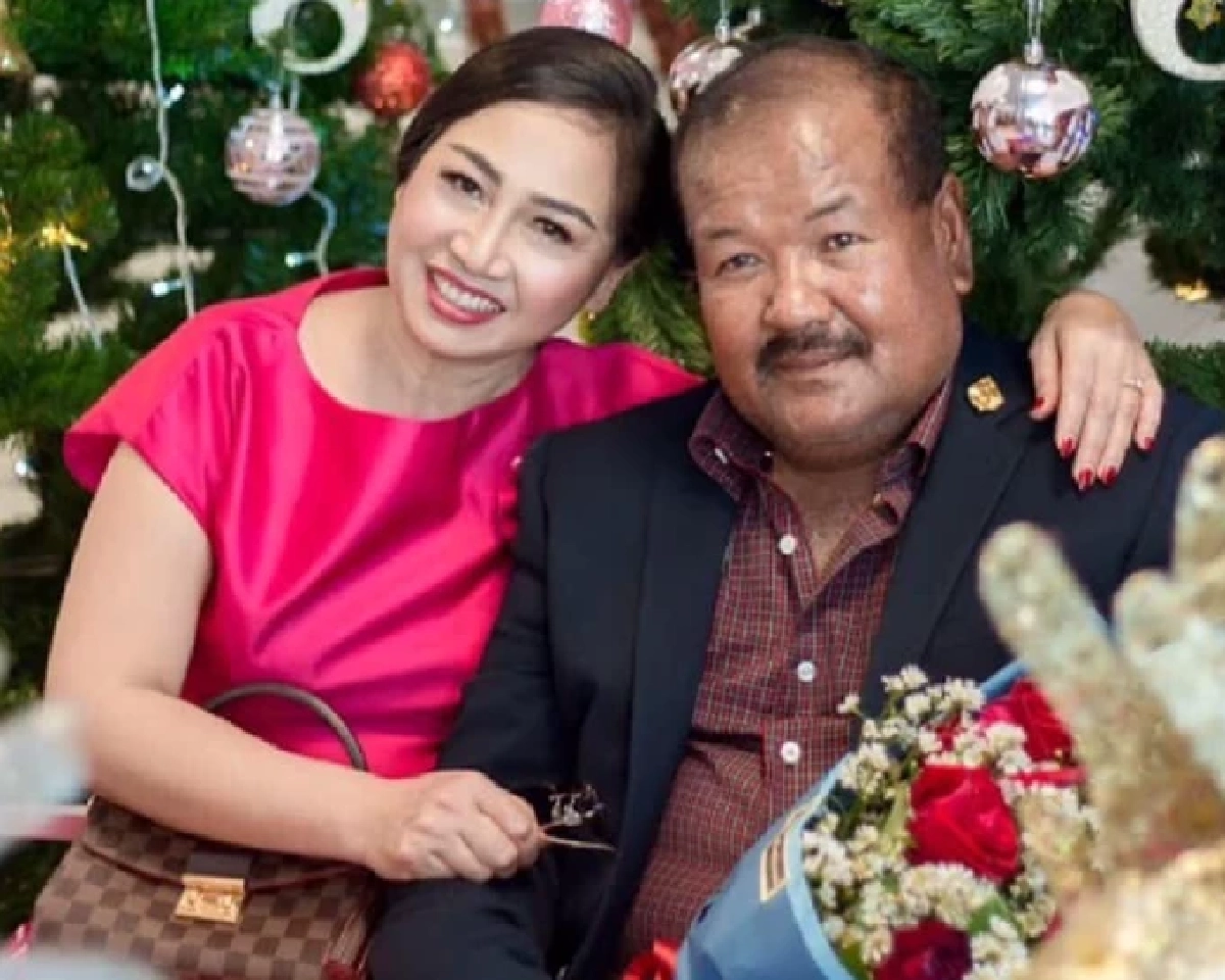 เปิดโฉมหน้าภรรยา \"ครูสกล\" คู่ชีวิต ร่วมทุกข์ร่วมสุขกันมา 30 ปี