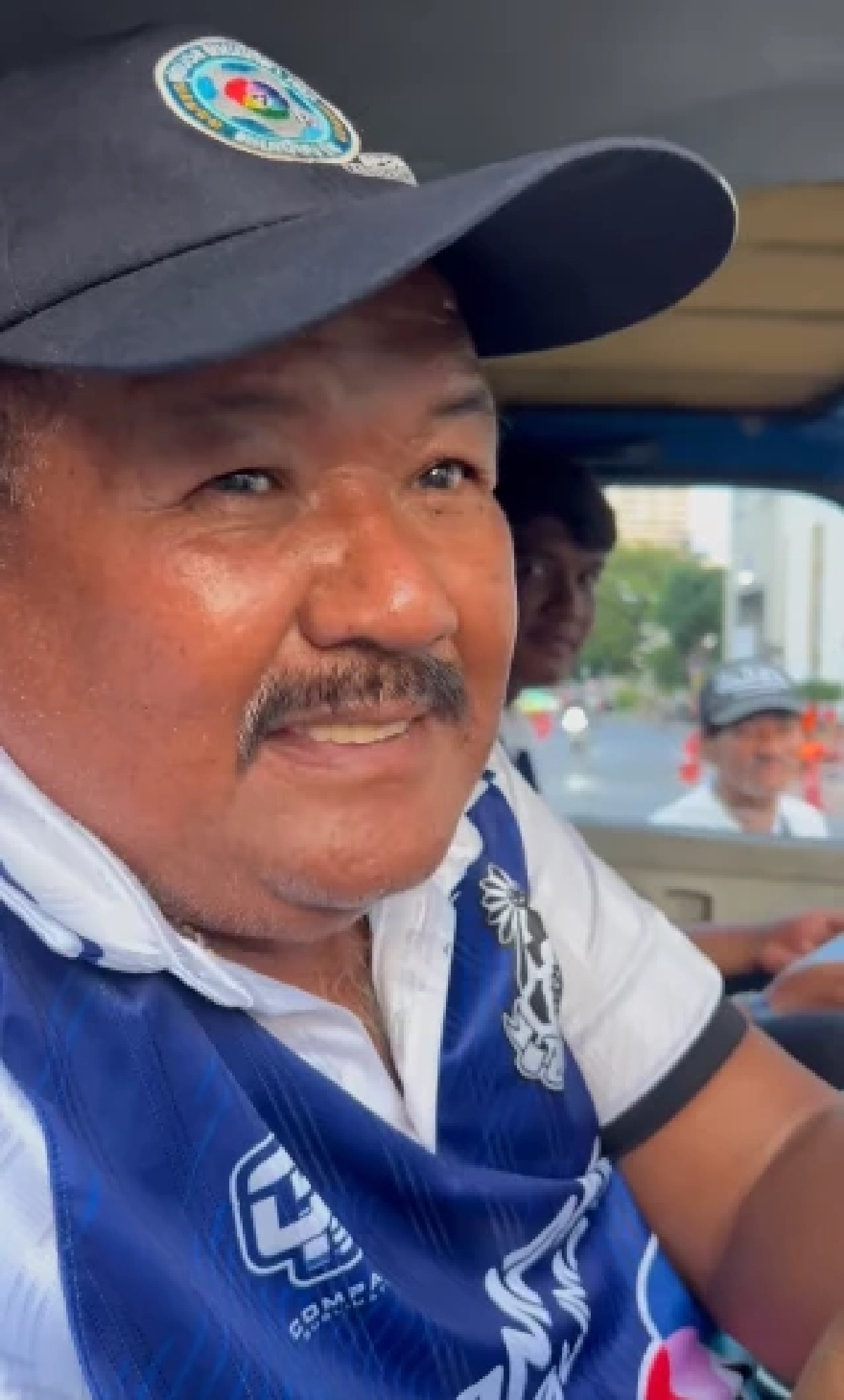 ซึ้งมาก \"ครูสกล\" เผย เจ้าของเก่ารถขนฝันคือใคร สัญญาจะดูแลให้ดี