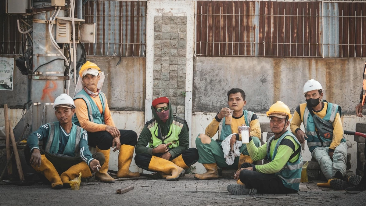 เสียงสะท้อนแรงงานกัมพูชา “ขอทำงานต่อ”หลังมาตราใหม่บังคับใช้