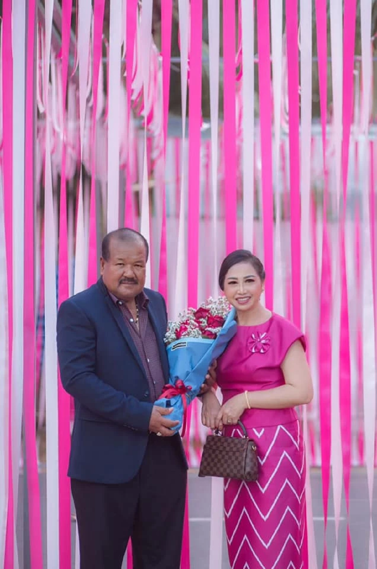 เปิดโฉมหน้าภรรยา \"ครูสกล\" คู่ชีวิต ร่วมทุกข์ร่วมสุขกันมา 30 ปี