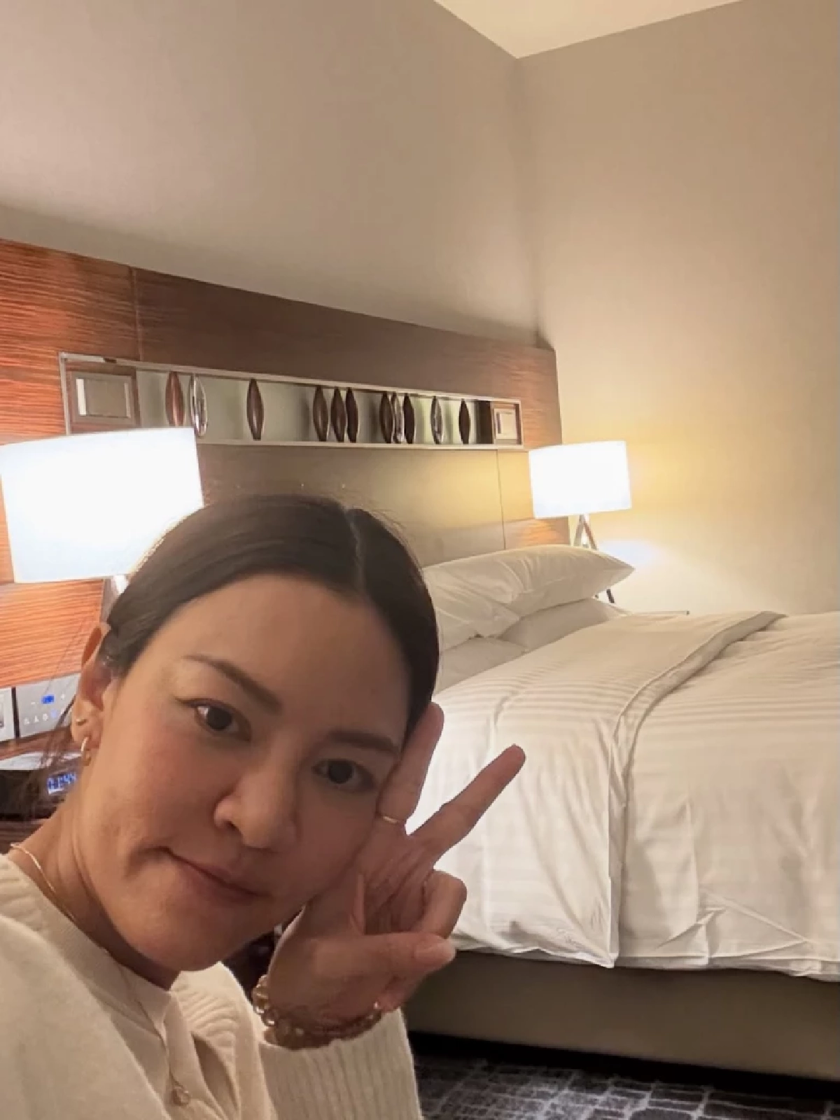 นาทีระทึกต่างแดน นักร้องดัง เดินทางคนเดียวเกือบไม่รอด