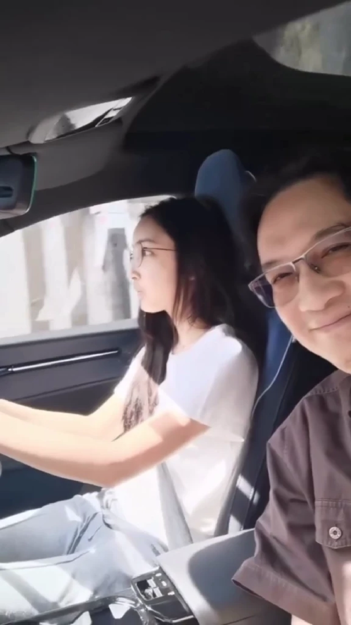 ภาพล่าสุดทำใจละลาย “น้องเนย” ลูกสาวกวาง-น็อต ทั้งสวยทั้งเก่ง