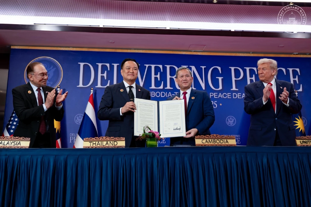 นายกฯ มาเลเซียห่วงเหตุปะทะไทย–กัมพูชา วอนยุติสู้รบทันที