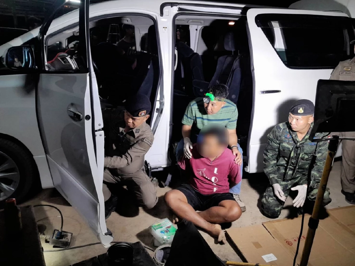 สกัดจับรถตู้คาด่าน ดัดแปลงรถซุกยาเค มูลค่ากว่า 36 ล้านบาท