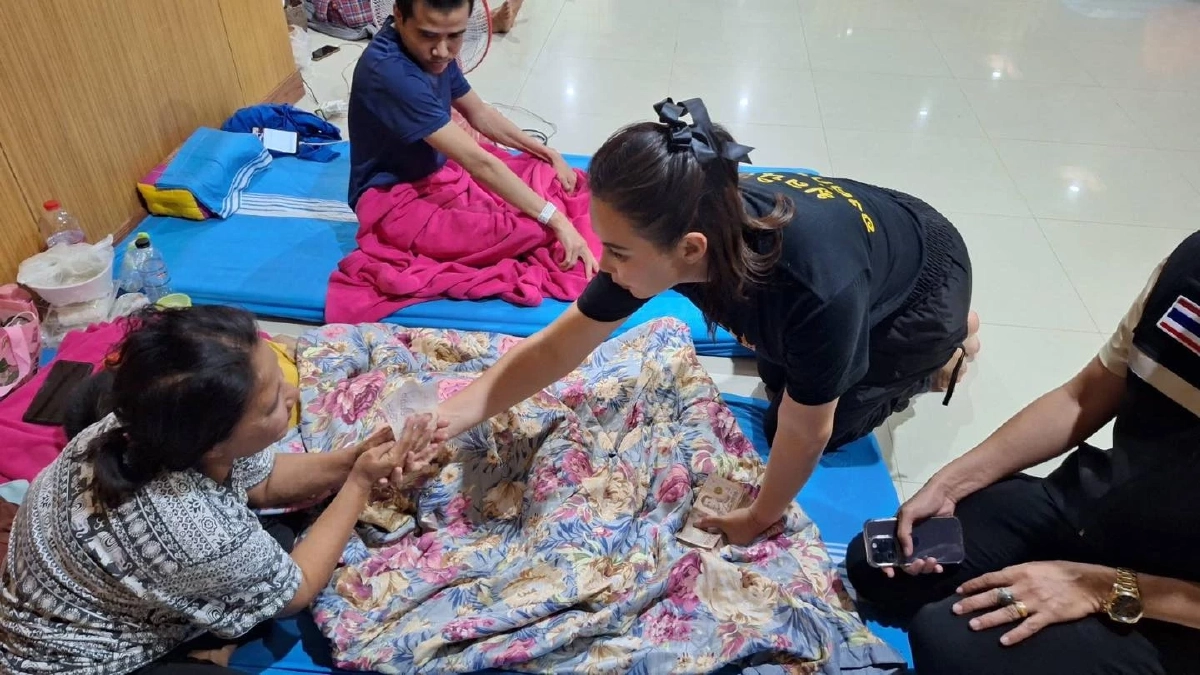 บุ๋ม ลงพื้นที่ชายแดน เยี่ยมผู้ป่วยติดเตียงและมอบเงินช่วยเหลือ