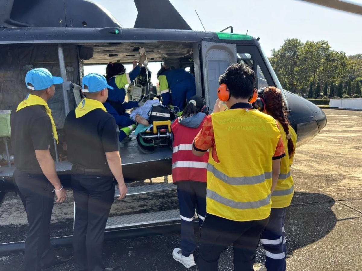 กกล.ผาเมือง ส่ง ฮ.212 บินด่วนรับผู้ป่วยวิกฤติ พื้นที่ห่างไกล