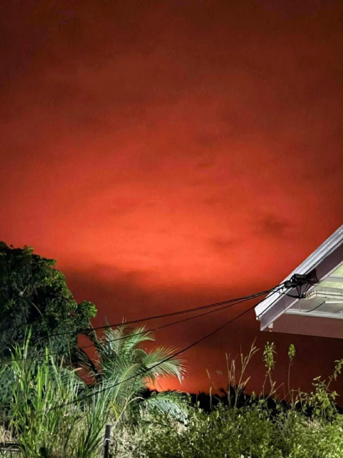 เครื่องบินรบขับไล่ F-16 ของกองทัพอากาศไทย ทิ้งบอมบ์ถล่มกาสิโน