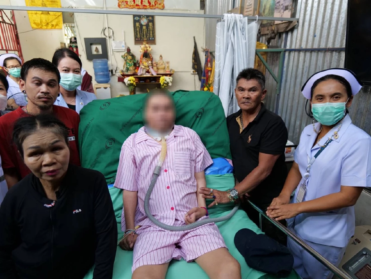 แห่ยินดี ผู้ป่วยอุบัติเหตุ นอนรพ.มา 14 ปี ล่าสุดกลับบ้านได้แล้ว