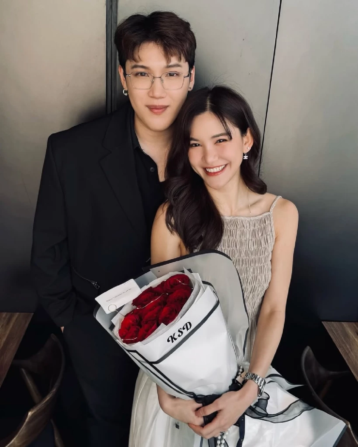 โมเมนต์ในฝัน นักร้องดัง เซอร์ไพรส์คุกเข่าขอแต่งงานที่ญี่ปุ่น