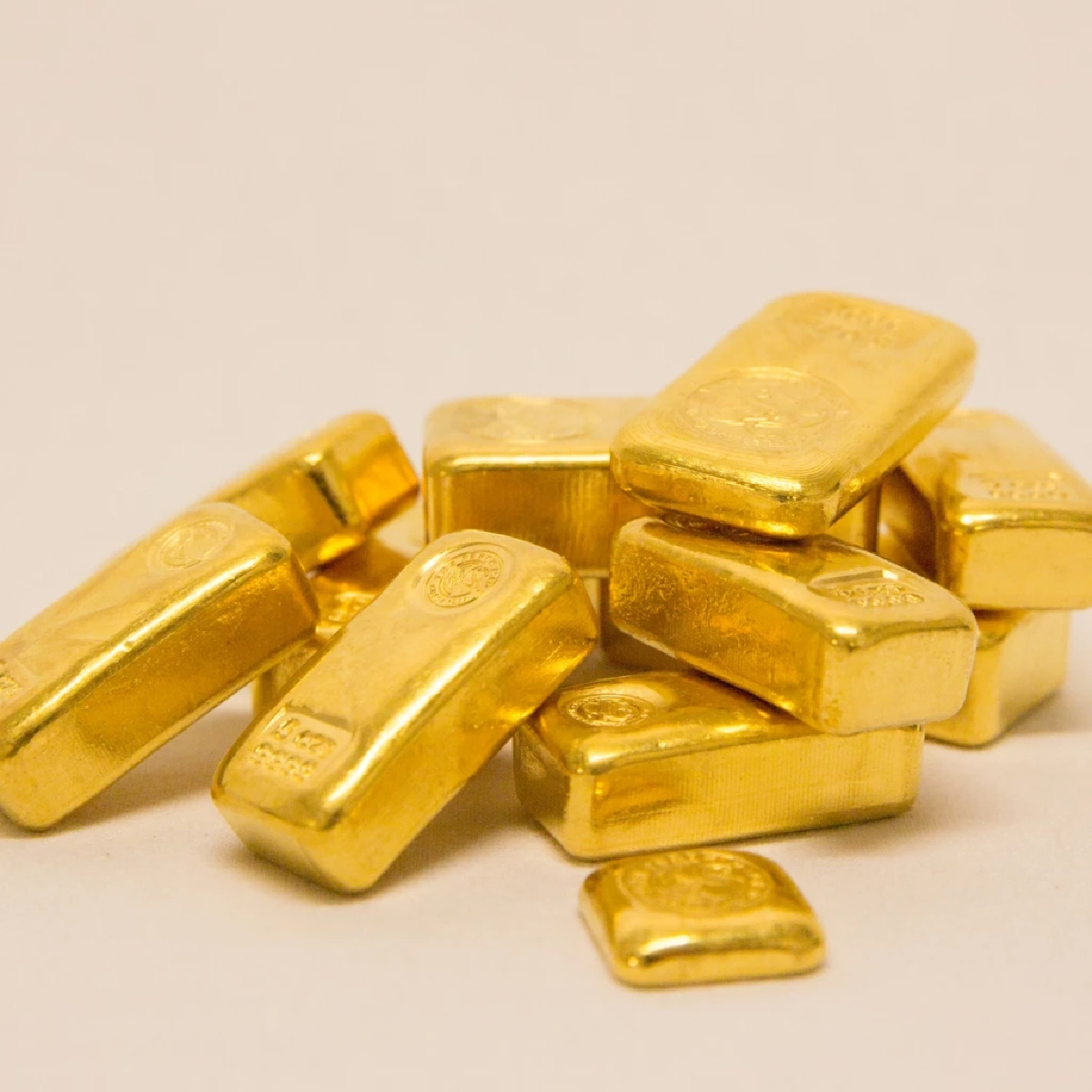 ราคาทองคำพุ่งนิวไฮ 4,400 ดอลล์ ทุบสถิติแพงสุดปี 68