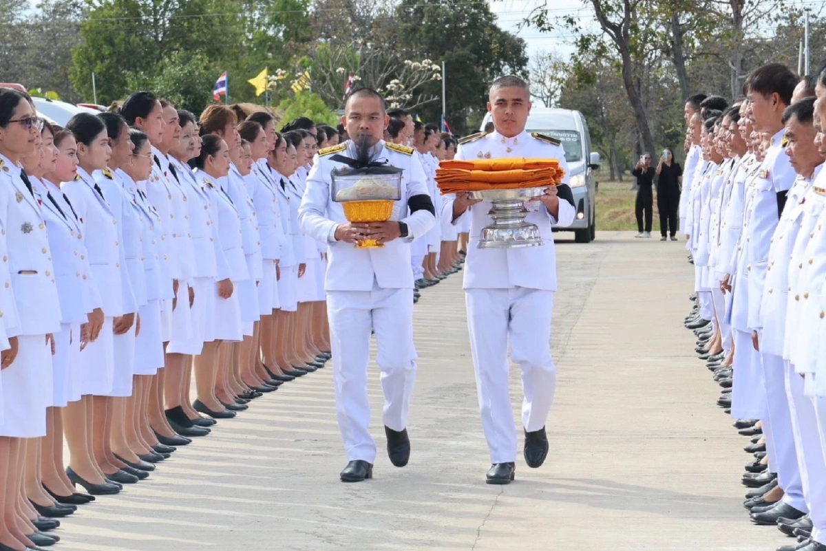 ในหลวง ทรงรับผู้เสียชีวิตชายแดนไทย-กัมพูชา ไว้ในพระบรมราชานุเคราะห์
