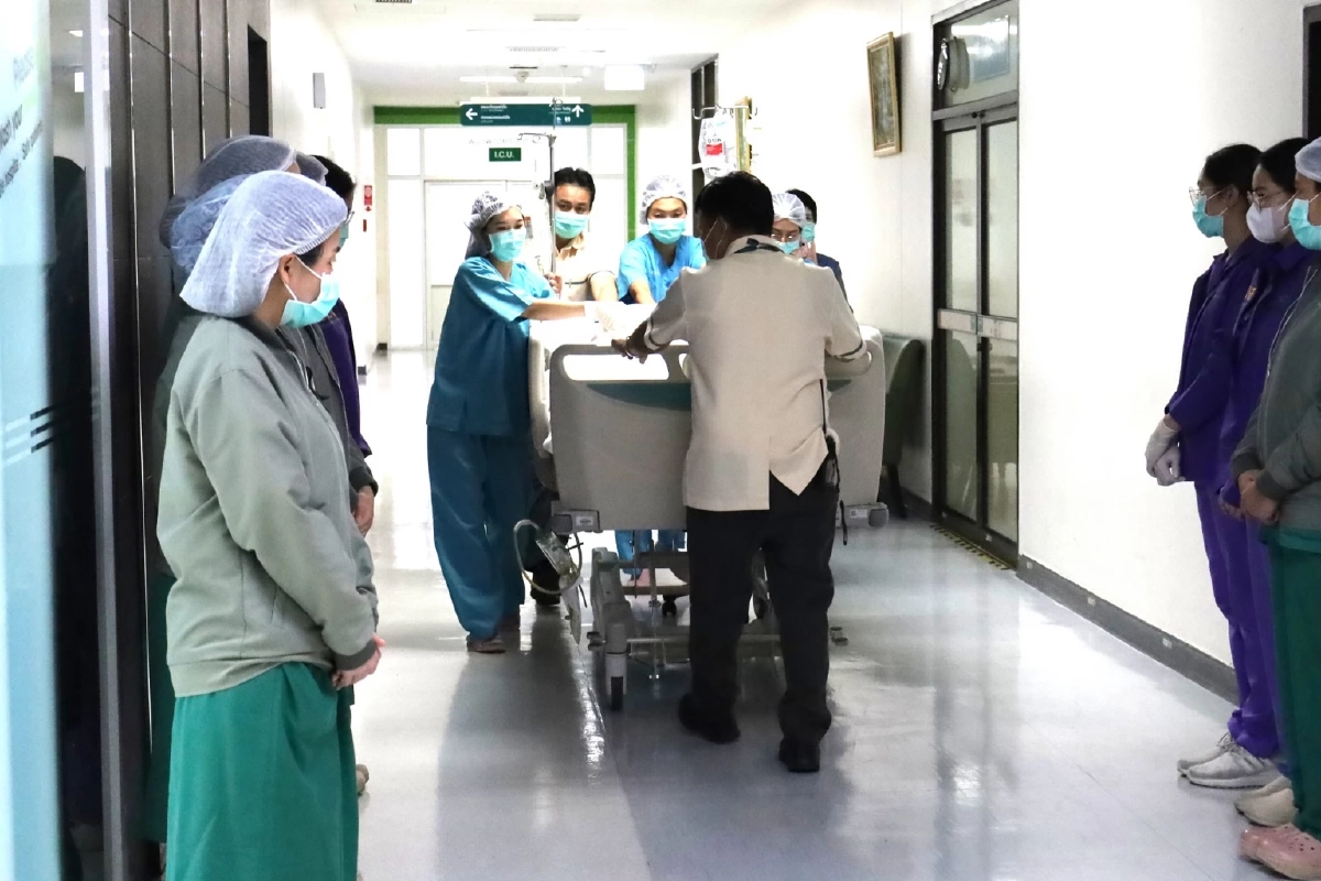 ครอบครัวผู้ป่วยมอบอวัยวะต่อชีวิต รพ.พญาไท 2 ร่วมอาลัยและเชิดชู