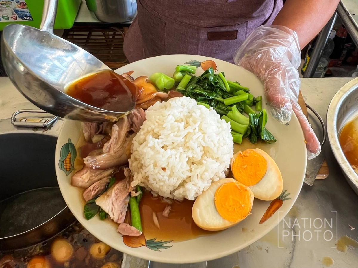 ภาพ โสภน สุเสนา (Sopon Susena)