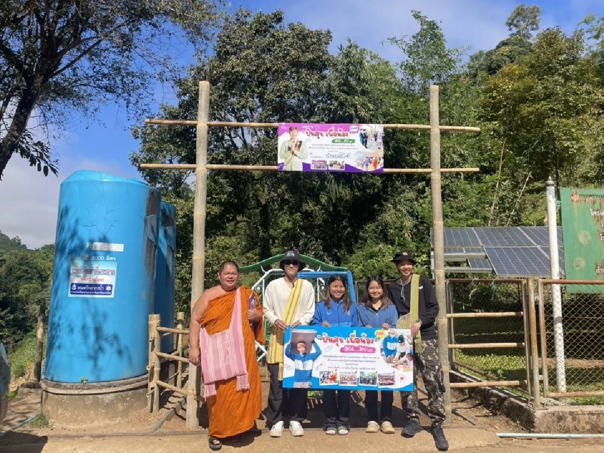 นุ๊ก-ปาย นำทีม “ปันสุขเพื่อน้อง” ปรับปรุงโรงเรียนห่างไกล