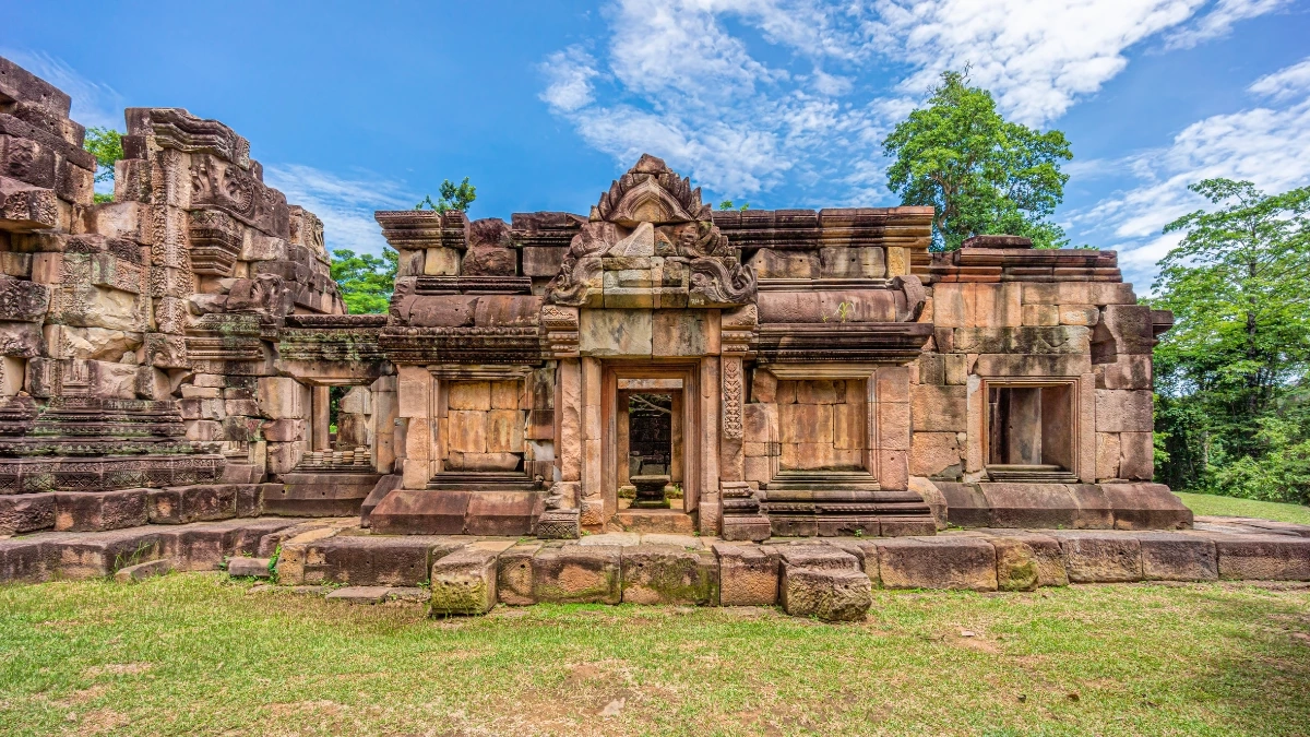 ดร.เฟือง กล่าวคำสาปแช่งไทย หลังทหารไทยยึดปราสาทตาควายคืนสำเร็จ