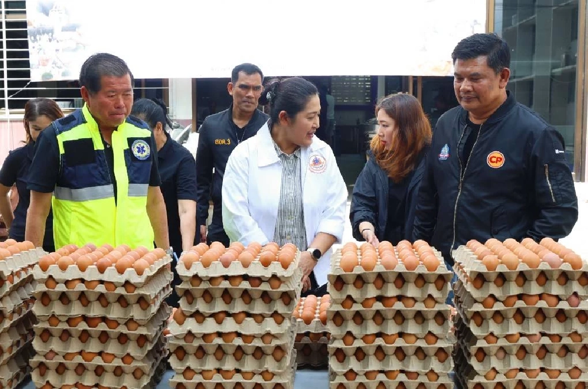 \"มูลนิธิเนชั่น-ซีพีเอฟ\" ทำโรงครัว ช่วยเหลือน้ำท่วมภาคใต้