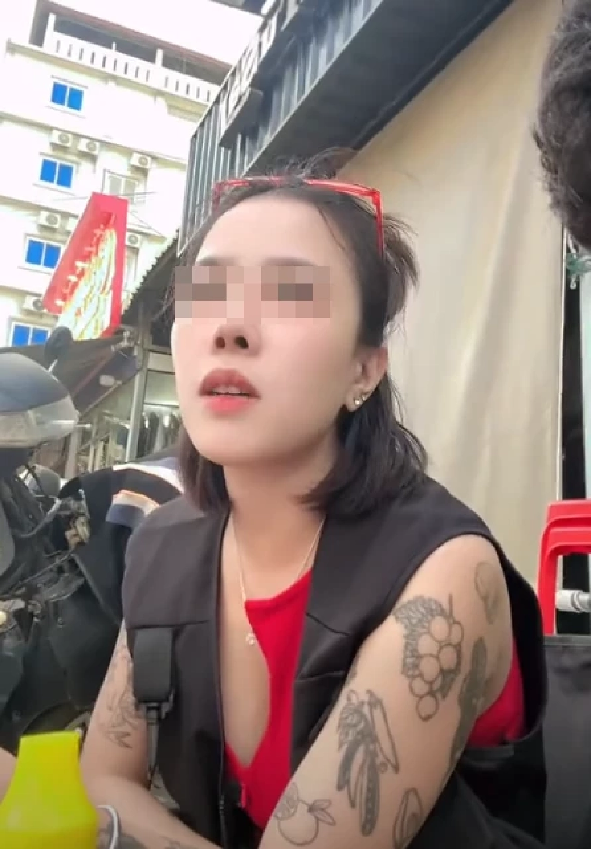 เพจดังแฉวีรกรรม น้องมาเฟีย สาวไทยปากแซ่บในเขมร พร้อมเปิดประวัติ