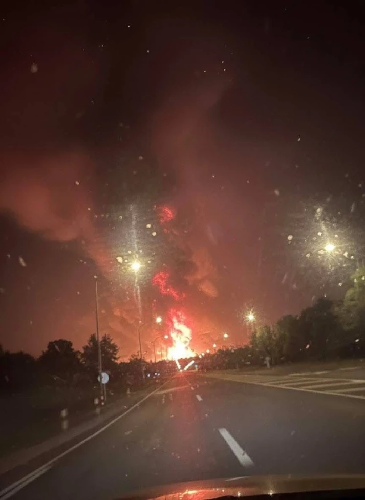 เครื่องบินรบขับไล่ F-16 ของกองทัพอากาศไทย ทิ้งบอมบ์ถล่มกาสิโน