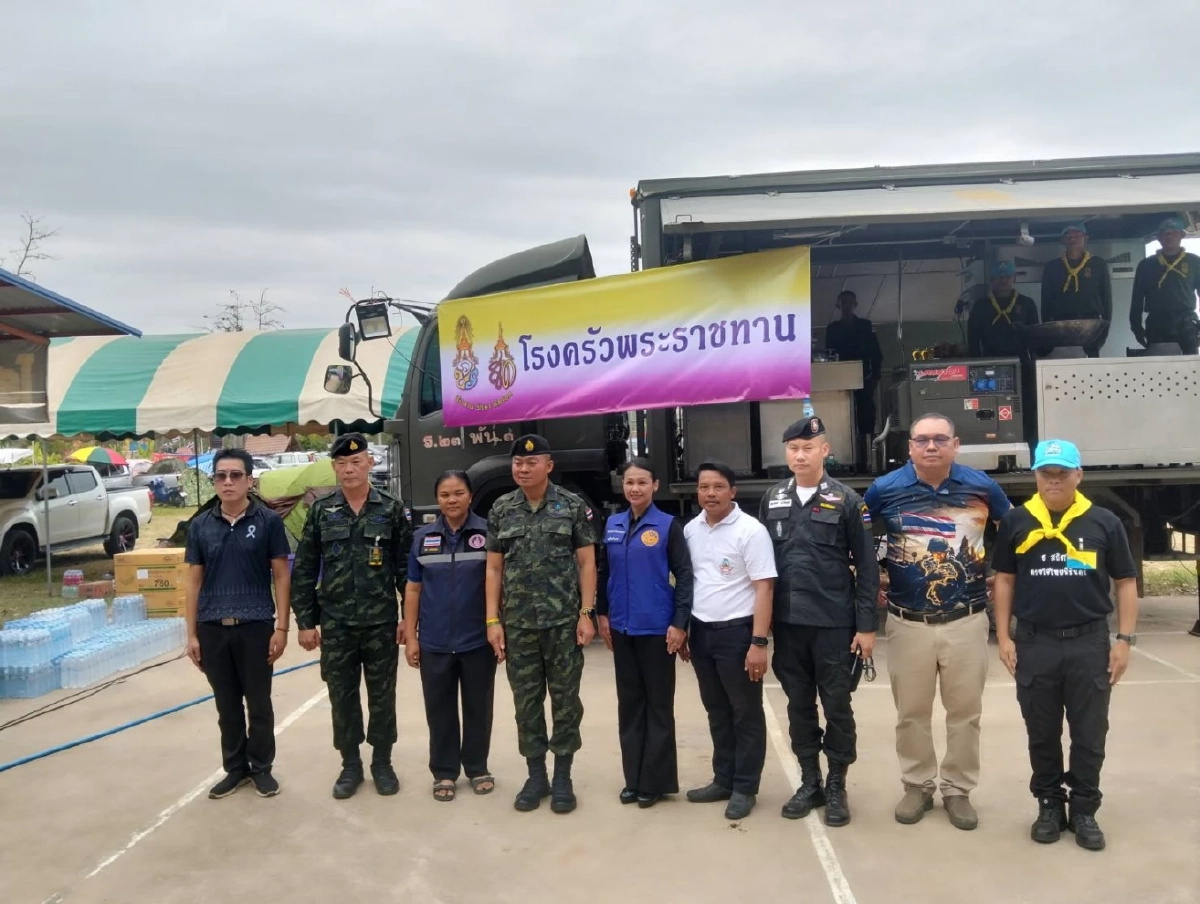 อดีตแม่ทัพภาคที่ 2 เยี่ยมให้กำลังใจ พี่น้องชายแดนไทย–กัมพูชา