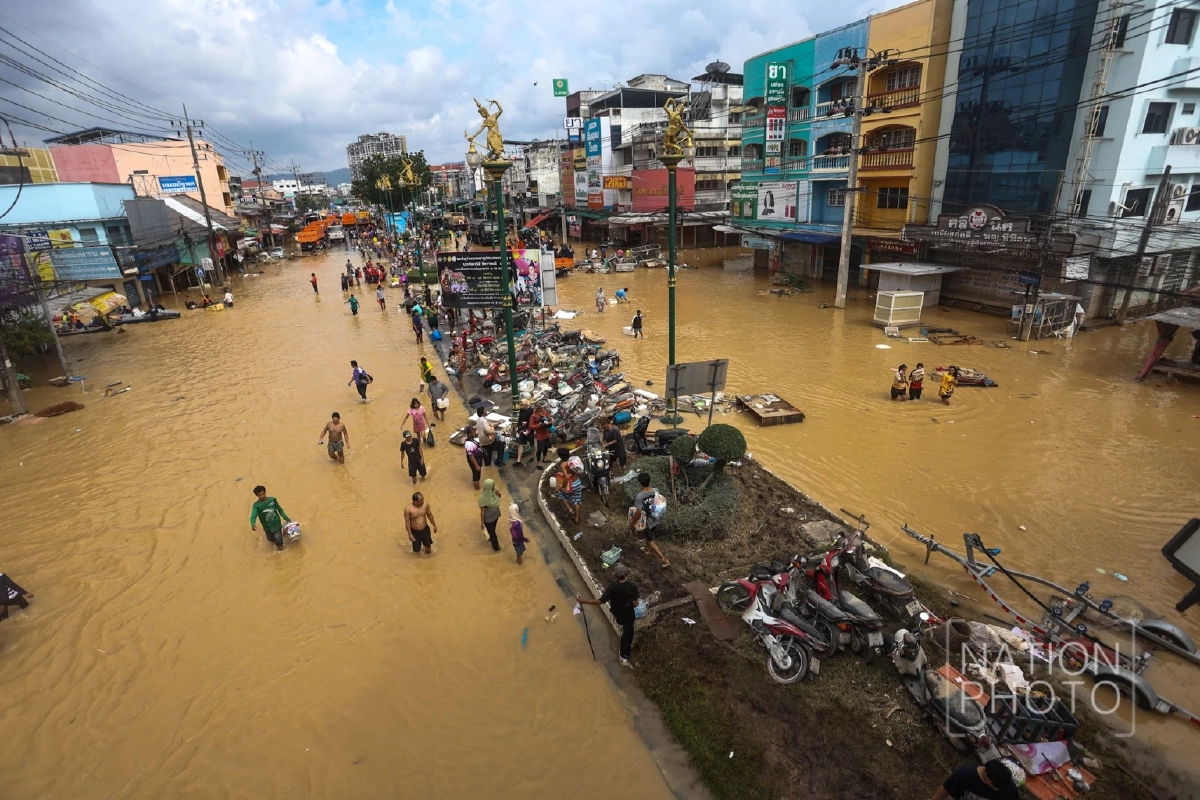 สุดสะเทือนใจ น้ำท่วมใต้ครั้งนี้หนักสุดเล็งลุยช่วยหลังน้ำลด