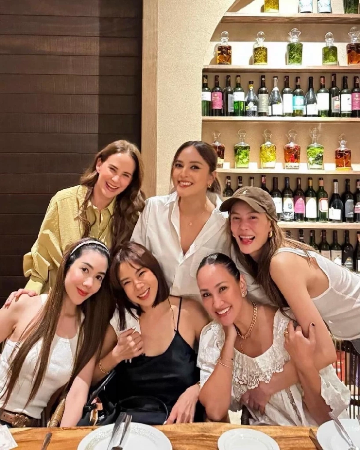 ถึงว่า "นานา ไรบีนา" โดนจับ หลังหลายคนตั้งคำถาม ทำไมไม่คุยกันดีๆ