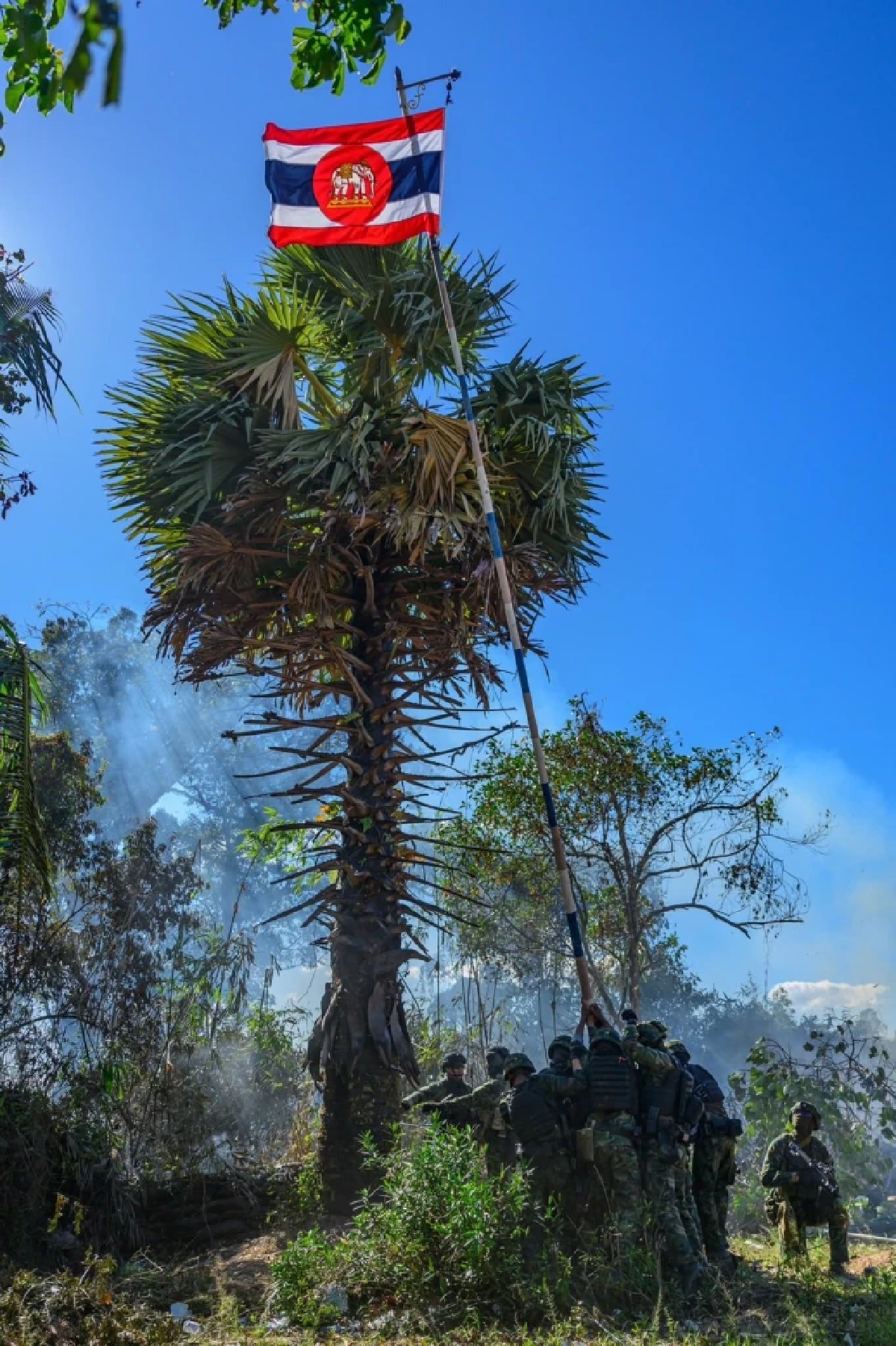 ทหารนาวิกโยธินขับไล่กำลังฝ่ายตรงข้ามออกจากดินแดนไทย