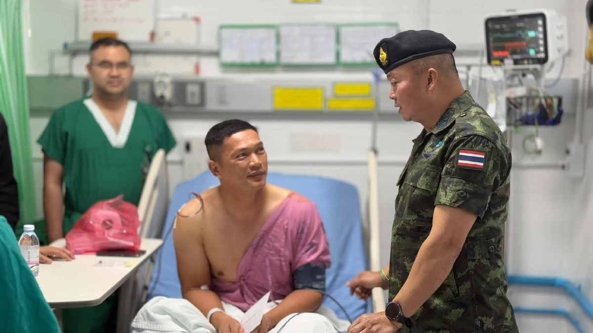 อดีตแม่ทัพภาคที่ 2 เยี่ยมให้กำลังใจ พี่น้องชายแดนไทย–กัมพูชา