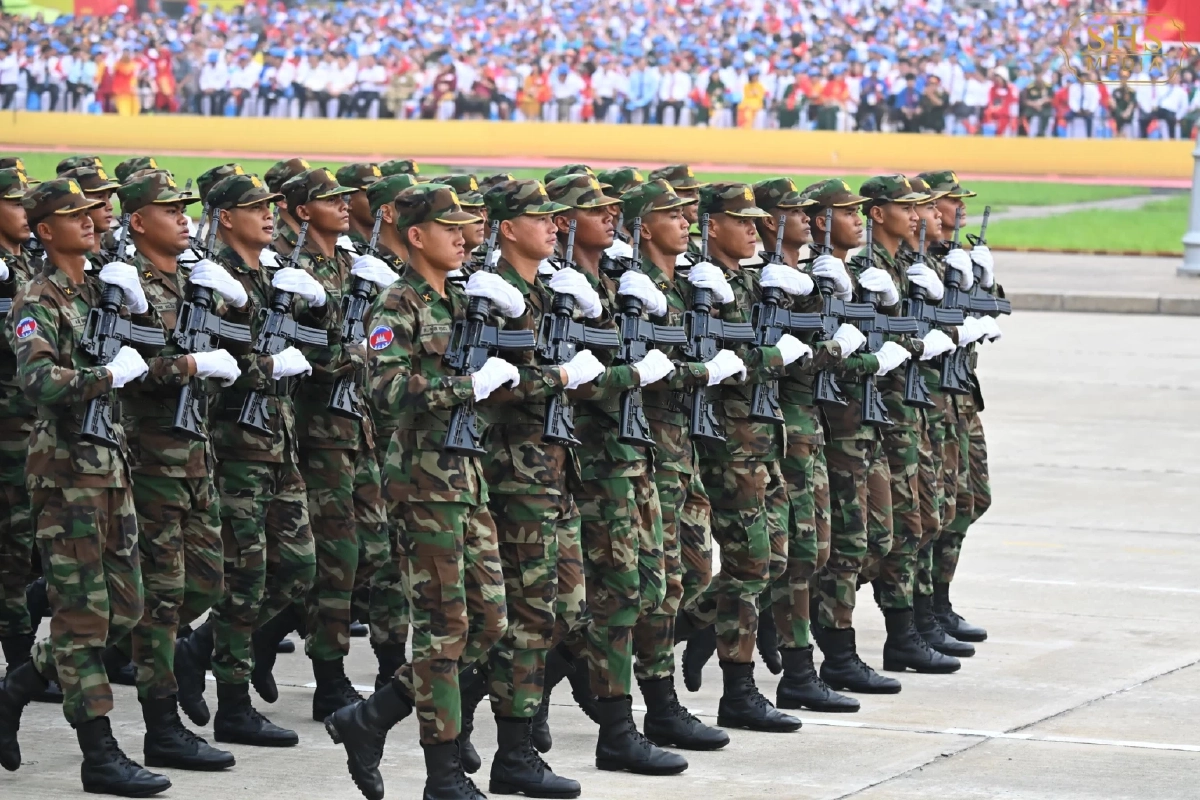 ฮุน เซน ขอปกป้องศักดิ์ศรีชาติ ยันกัมพูชาไม่มีทหารต่างชาติร่วมรบ