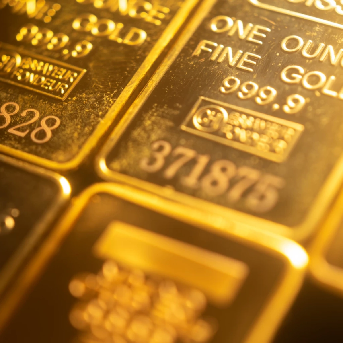 ราคาทองคำพุ่งนิวไฮ 4,400 ดอลล์ ทุบสถิติแพงสุดปี 68