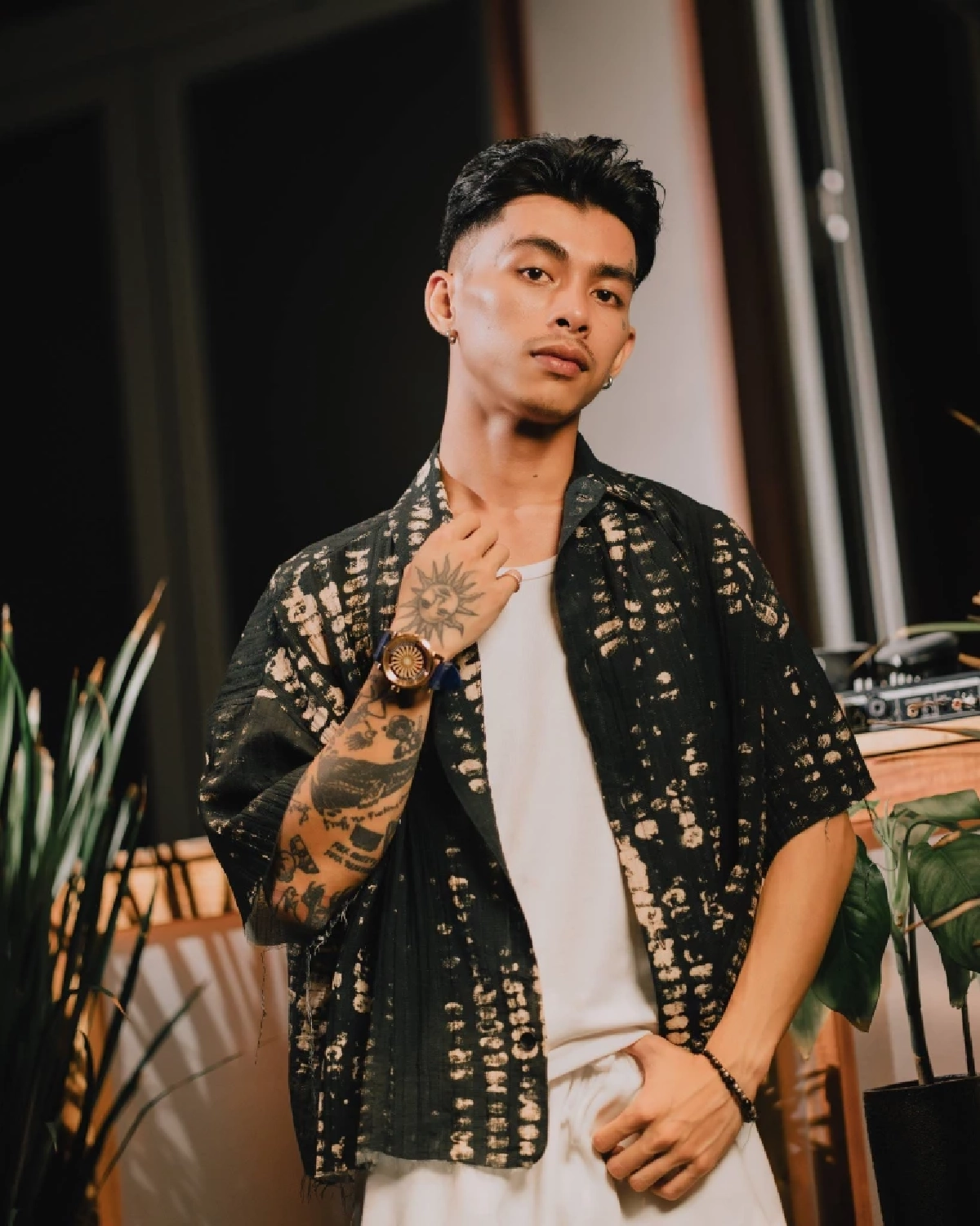 แร็ปเปอร์ดังเขมรกล่าวหาไทยเป็นโจร ร้องเพลงขู่ตอบโต้ 10 เท่า