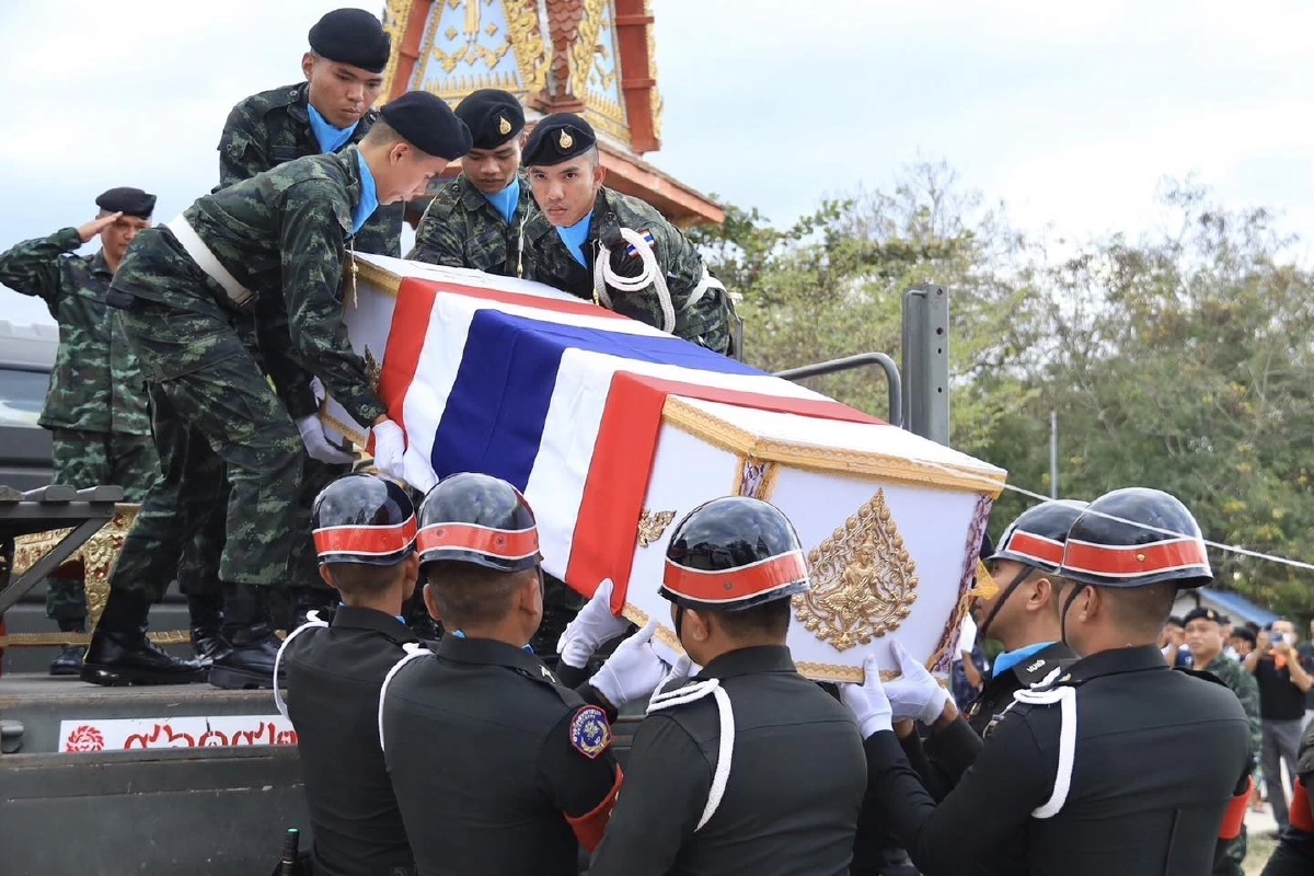 ร.23 พัน 4 จัดพิธีรับศพทหารกล้าที่เสียชีวิต กลับภูมิลำเนา