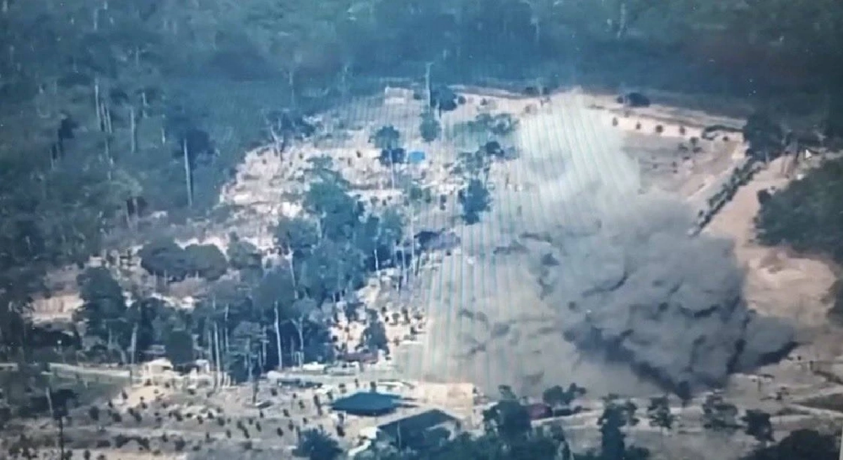 เปิดภาพ ทัพเรือ ถล่ม BHQ ผบ.หน่วยกัมพูชา หลังขนกำลังเข้าเขตตราด