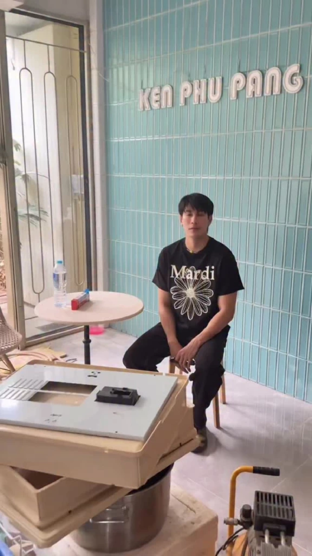 “เคน ภูภูมิ” ลุยซ่อมร้านเคนภูปัง เคลียร์ของทิ้งเกือบหมด