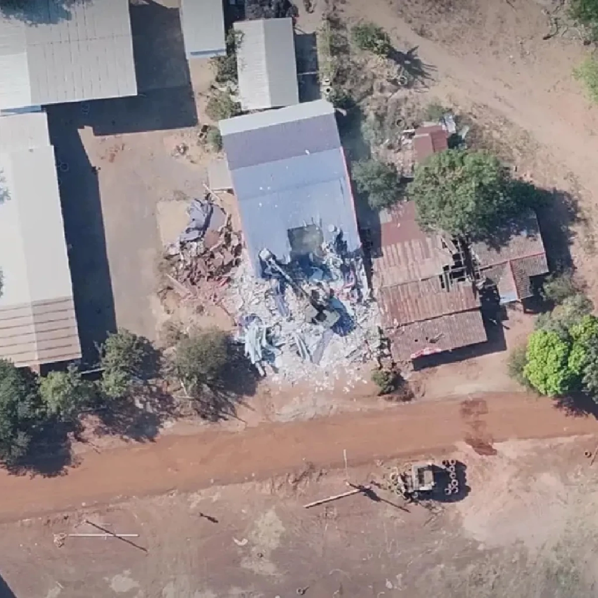 จบสิ้นอิทธิพล! สั่งทุบตึก กำนันลี ทวงคืนที่ดินไทย เป็นของขวัญปีใหม่