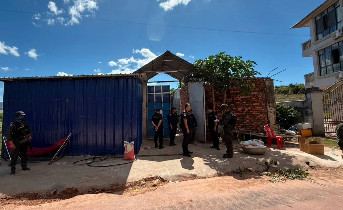 นาทีชีวิต! บุกช่วย 5 สัตว์ป่าถูกทิ้งอดอาหารคาบ่อนกัมพูชา