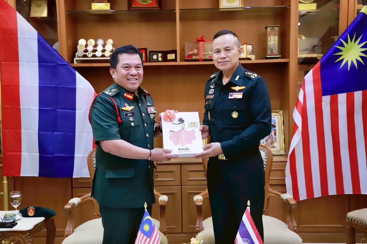 แม่ทัพภาคที่ 4 ต้อนรับเจ้ากรมข่าวกรองทหารมาเลเซีย เยือนไทย