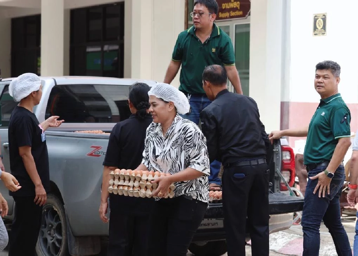 \"มูลนิธิเนชั่น-ซีพีเอฟ\" ทำโรงครัว ช่วยเหลือน้ำท่วมภาคใต้