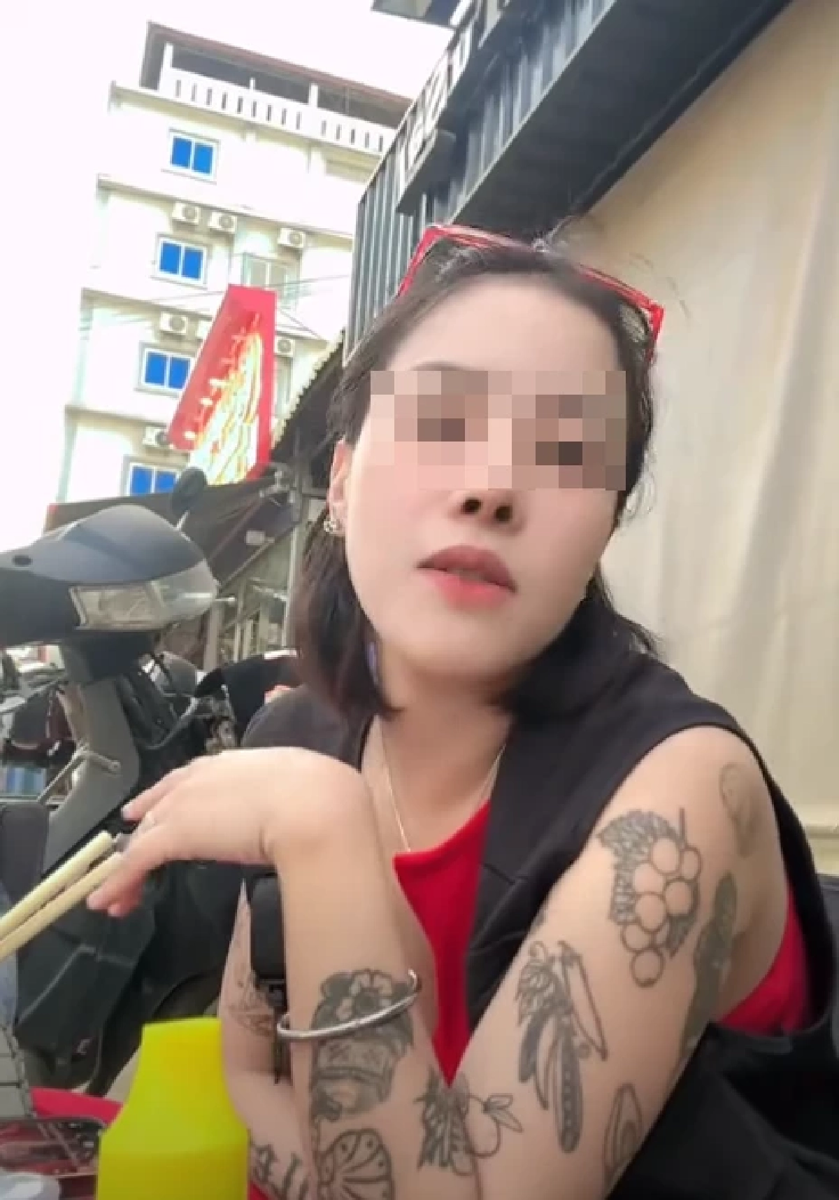 เพจดังแฉวีรกรรม น้องมาเฟีย สาวไทยปากแซ่บในเขมร พร้อมเปิดประวัติ