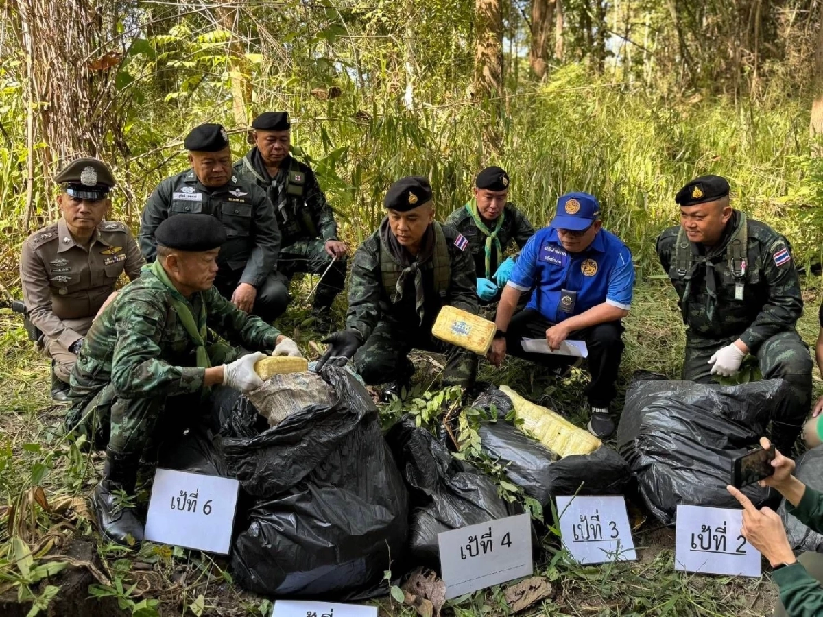 กองกำลังผาเมืองยึดยาบ้า จำนวน 1,008,000 เม็ด จังหวัดเชียงใหม่