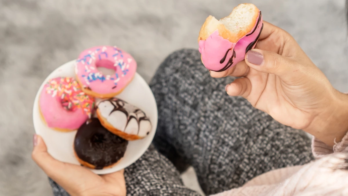  ของหวานไม่ใช่จุดจบ! เปิดวิธีรีเซ็ตร่างกาย หลังน้ำตาลพุ่ง