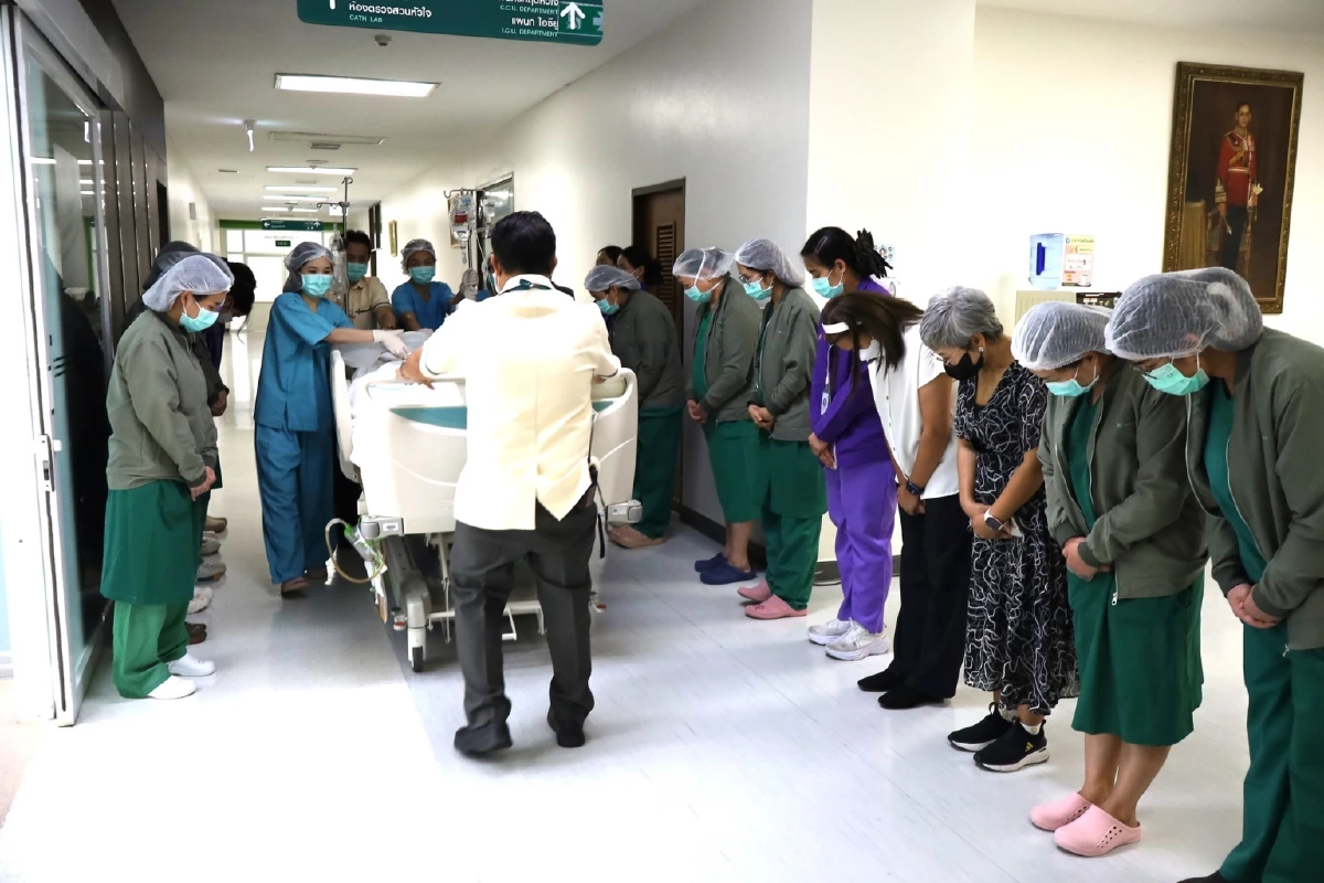 ครอบครัวผู้ป่วยมอบอวัยวะต่อชีวิต รพ.พญาไท 2 ร่วมอาลัยและเชิดชู