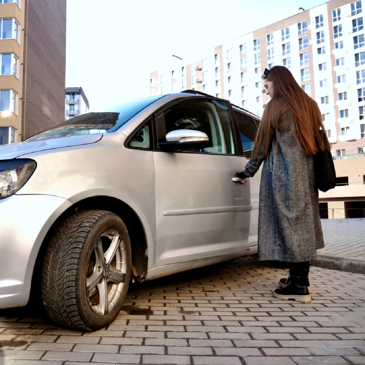 จีนบังคับรถยนต์ไฟฟ้าทุกรุ่น ต้องมีที่เปิดประตูแบบกลไก