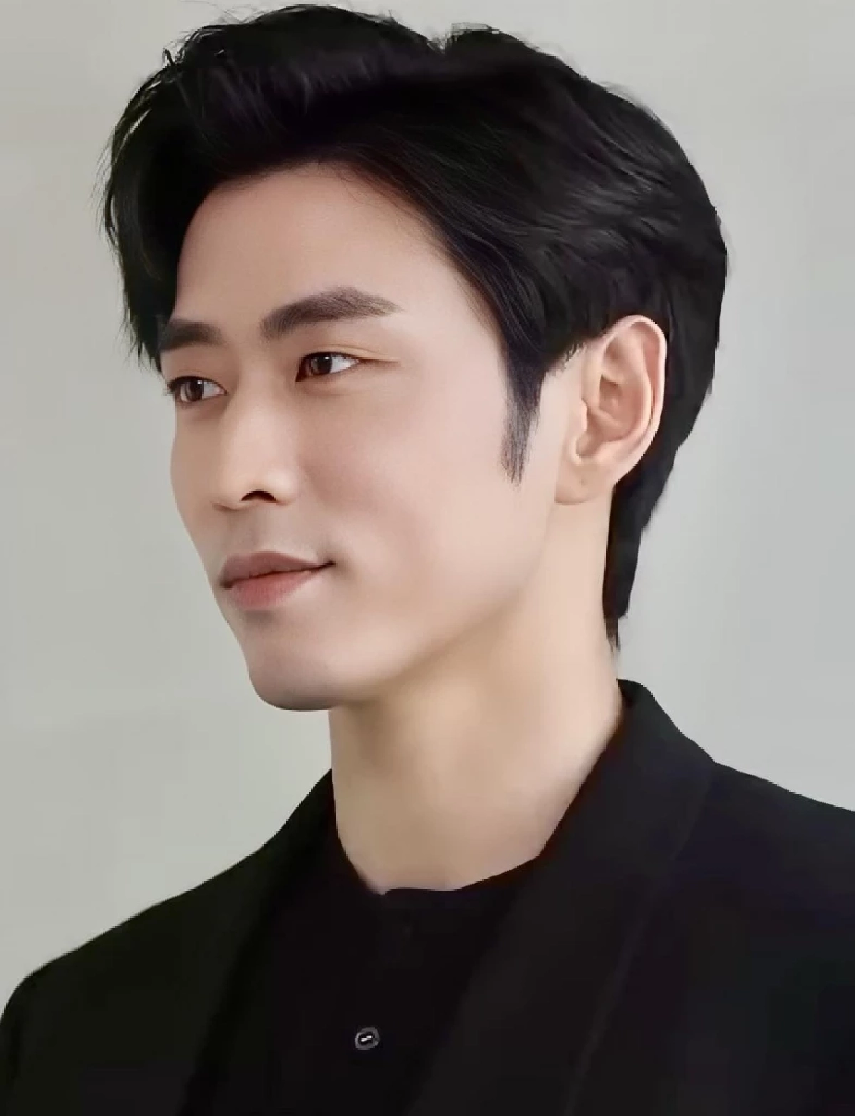 ไม่ขำด้วย แฟนไทยรับไม่ได้ พระเอกมินิซีรีส์จีนพูดถึงไทยในเชิงลบ