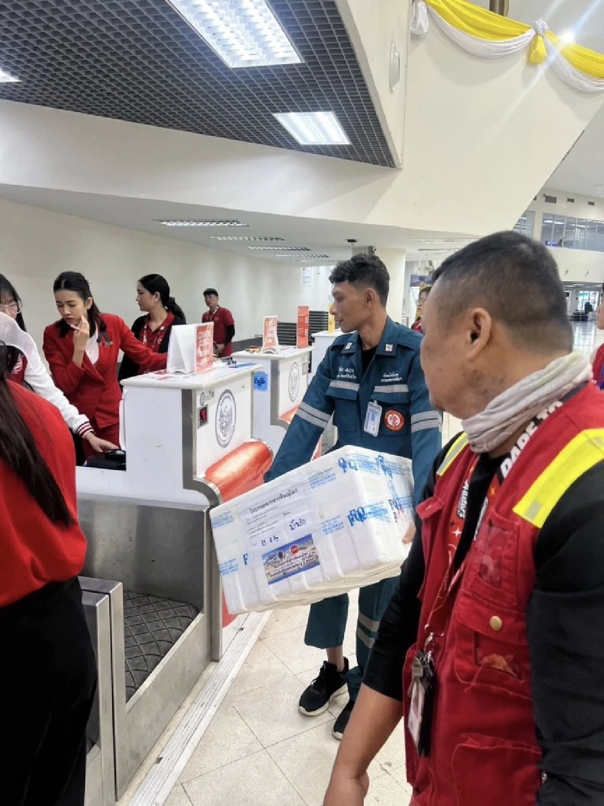 "แอร์เอเชีย" ขนส่งความห่วงใยคนไทยสู่ผู้ประสบอุทกภัยหาดใหญ่-นราธิวาส 