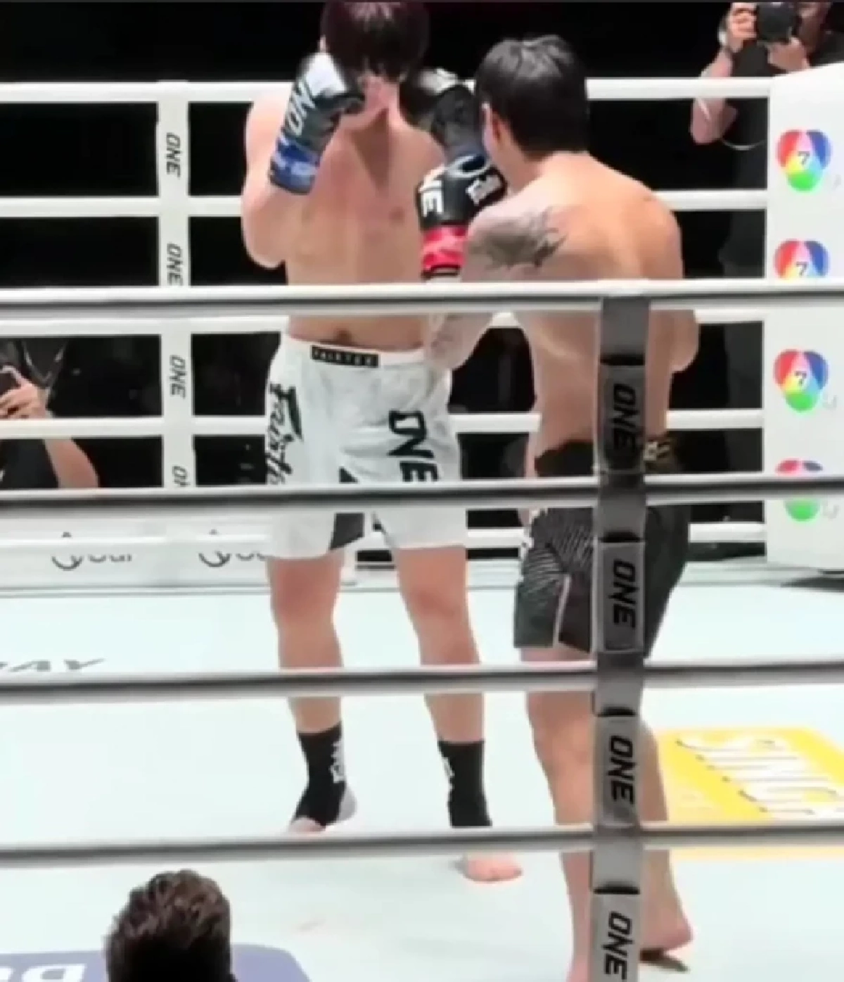 เคลื่อนไหวแล้ว "ตะวันฉาย" โพสต์สั้น ๆ หลังโดนนักชกจีนเตะเจ็บหนัก