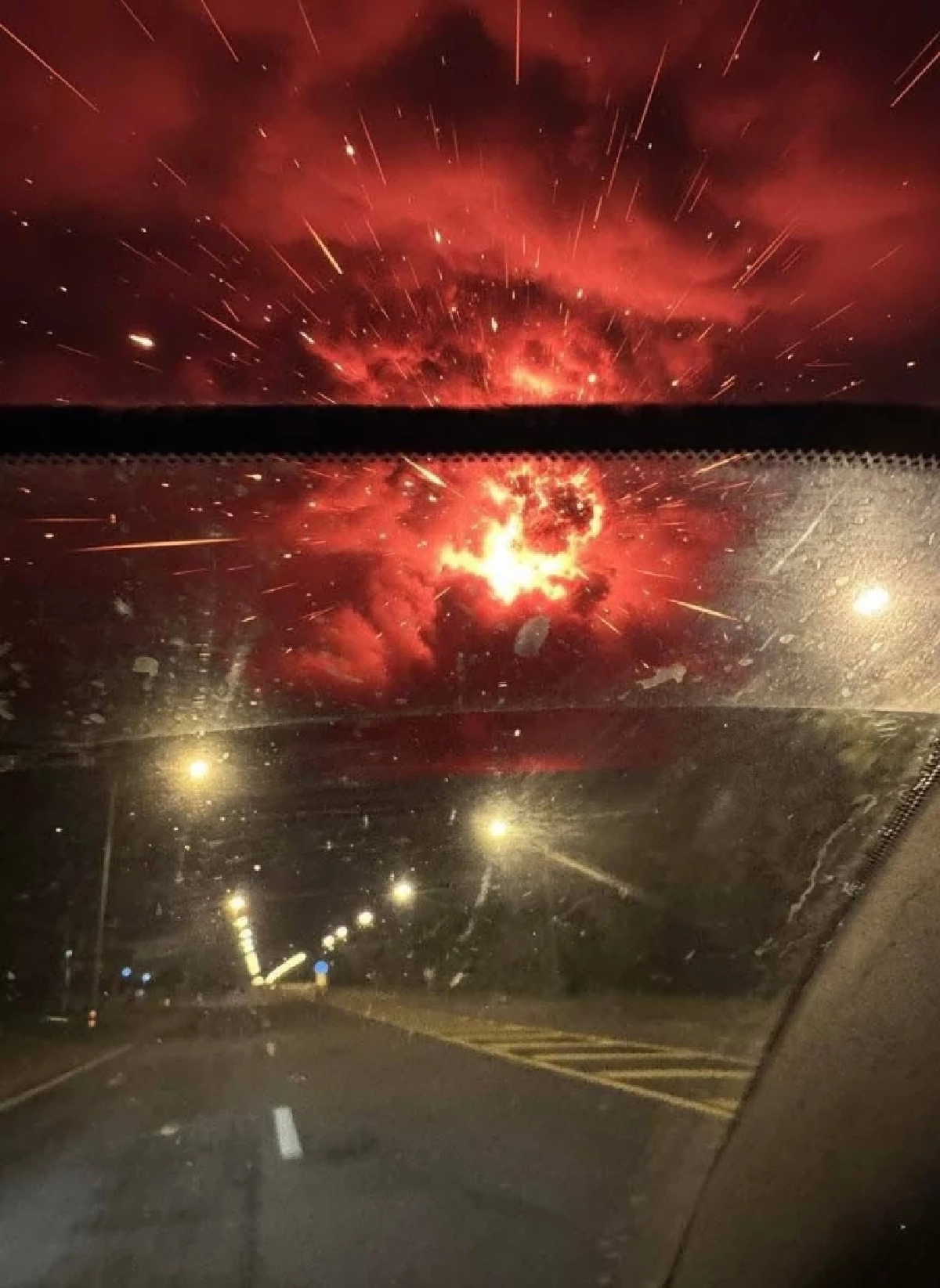 เครื่องบินรบขับไล่ F-16 ของกองทัพอากาศไทย ทิ้งบอมบ์ถล่มกาสิโน