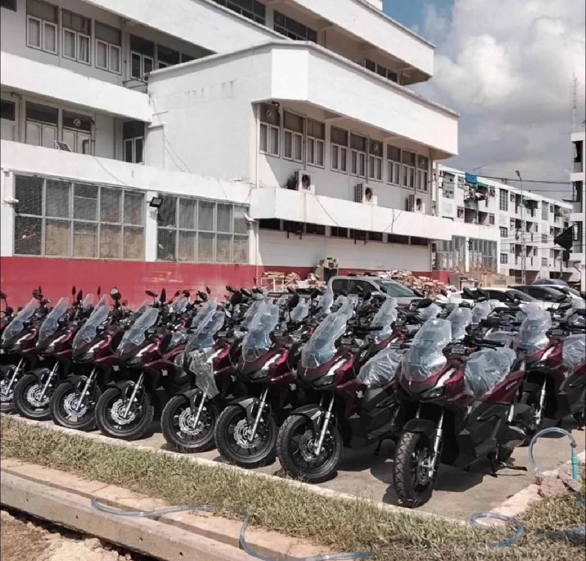 ผบ.ตร.สั่งส่งด่วน! จักรยานยนต์สายตรวจ 100 คันใหม่ ถึงหาดใหญ่แล้ว