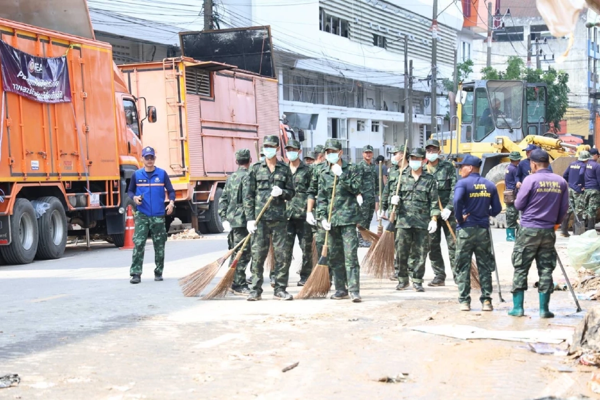 กองทัพไทยจัดเต็ม ตั้งกองบัญชาการควบคุม ฟื้นฟูเมืองหลังน้ำท่วม
