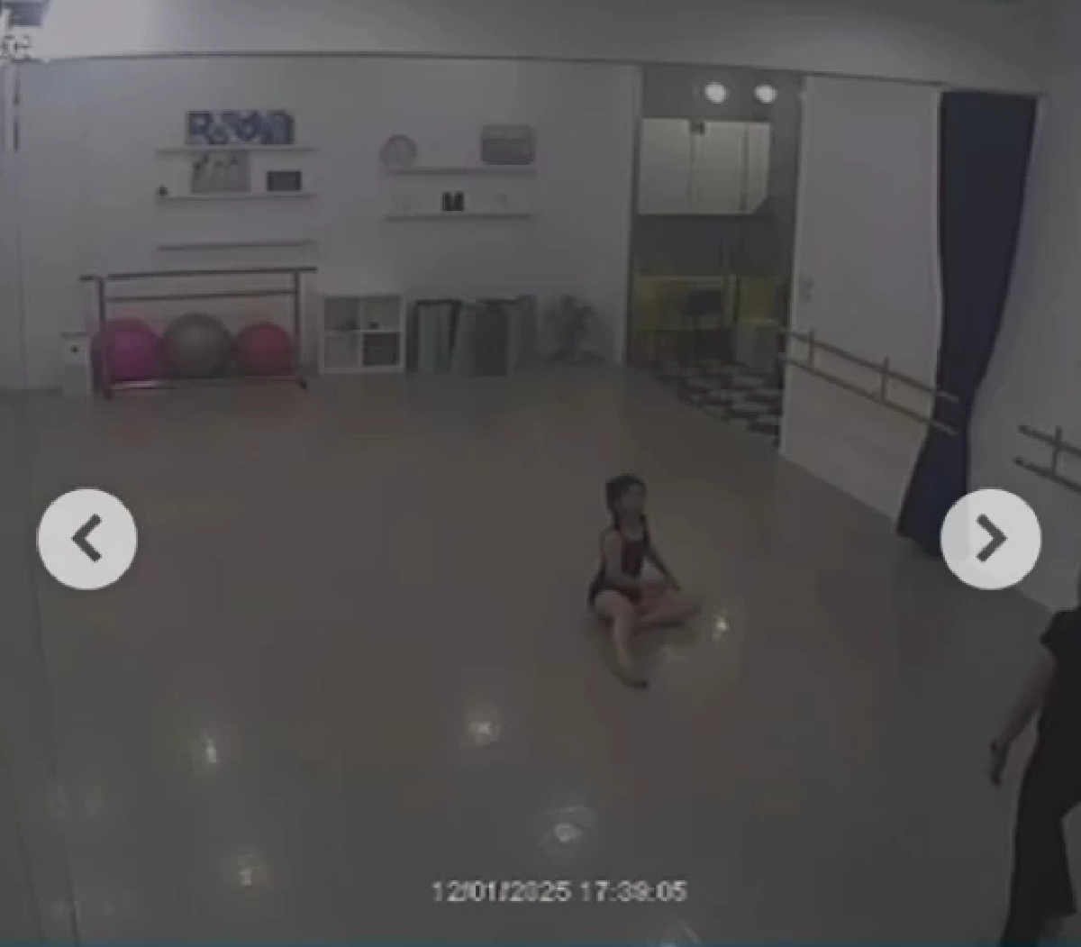 ลื่นล้มระทึก นาที \"น้องอินเตอร์\" แขนหัก ต้องผ่าตัดดามเหล็ก