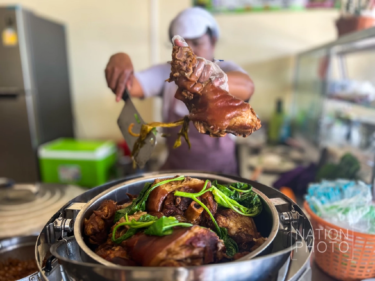 ภาพ โสภน สุเสนา (Sopon Susena)